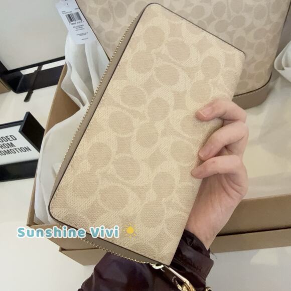 NWT Bundle Coach CBH20 Jude Duffle & CW778 Long Wallet Gold/Sand/Chalk - Picture 7 of 13